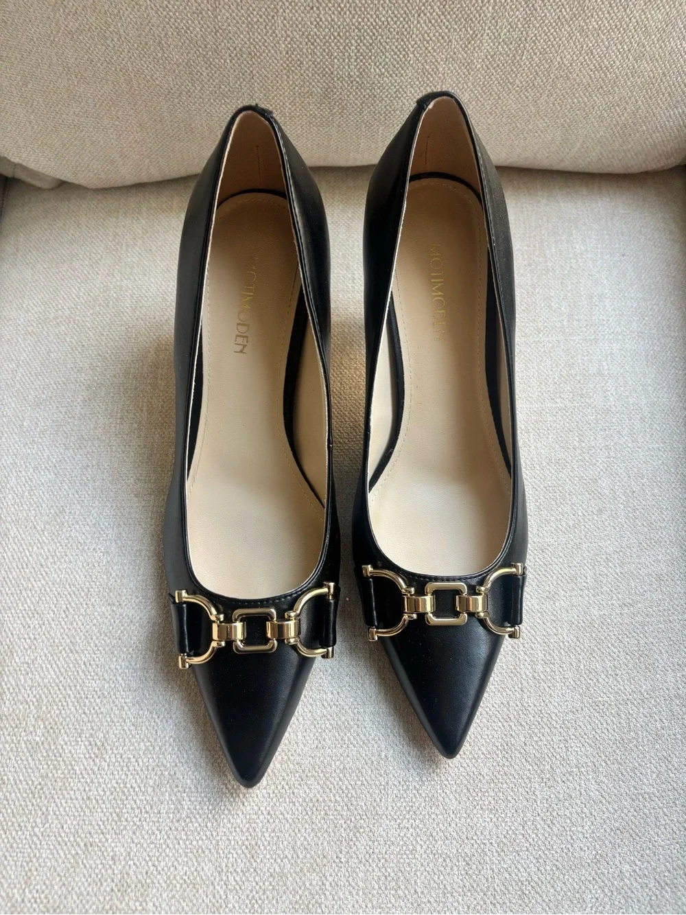 Vaneli Black Pointed Toe Leather Pumps with Gold Chain Accent